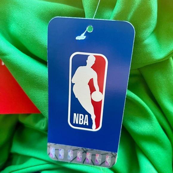 Boston Celtics Antigua Intent Quarter-Zip Top - Kelly Green. Official. Size M. - Picture 5 of 8